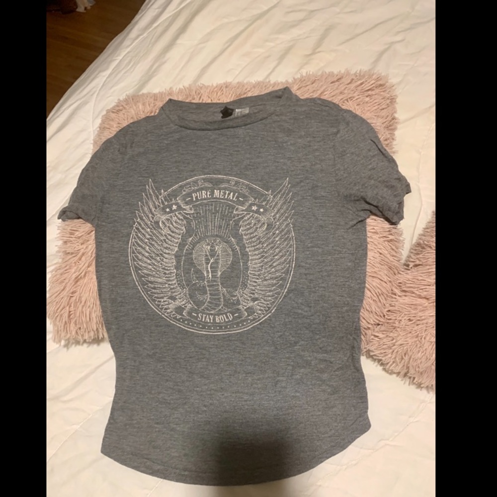 H&M tee - Picture 2 of 2